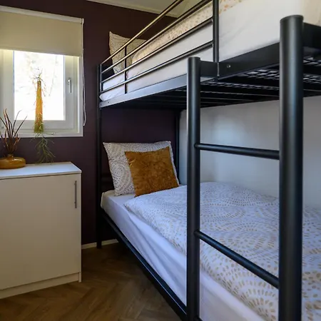 Charleston 066 Mit Eigener Terrasse Am Wasser בקתה ברוגן