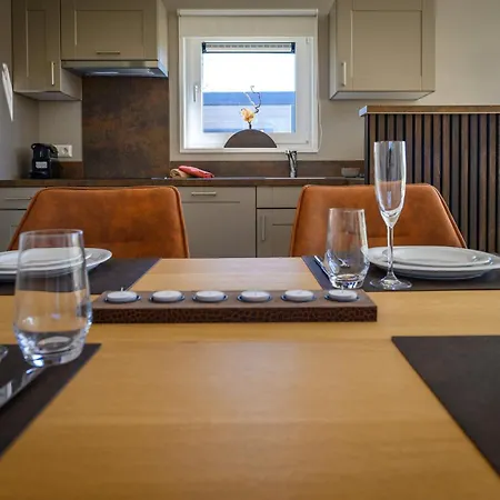 Charleston 066 Mit Eigener Terrasse Am Wasser *