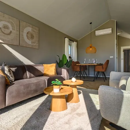 בקתה Charleston 066 Mit Eigener Terrasse Am Wasser